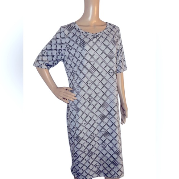 LuLaRoe Gray Geometric Carly Dress Size XL - Picture 1 of 5
